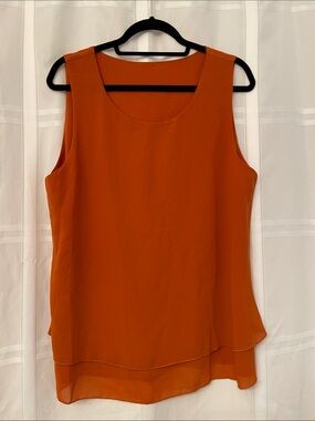 Sleeveless Layered Tank Top in Orange/Rust